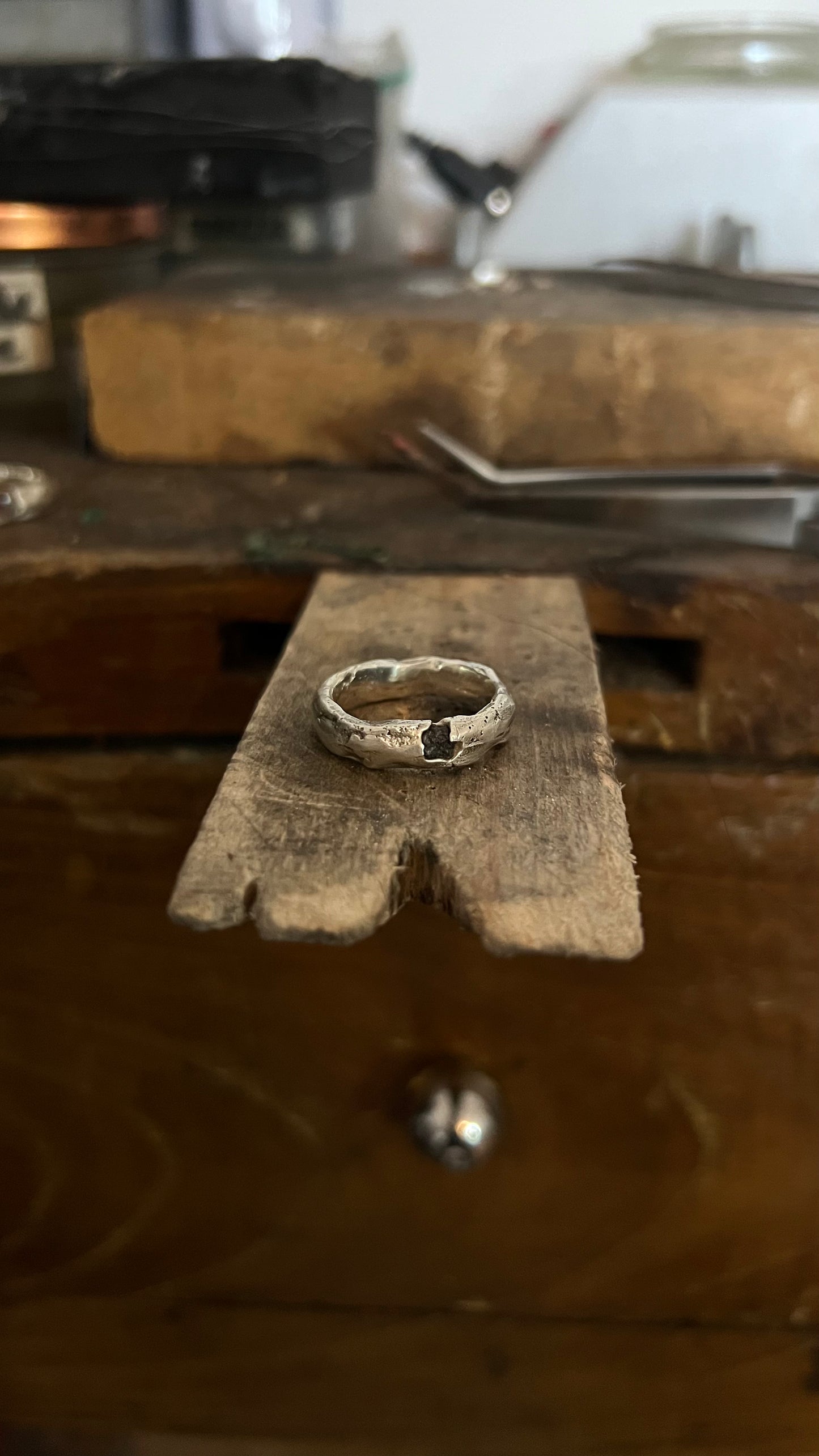 Bague en argent et diamant brut - bague pour homme avec Pierre - bague pour femme - bijoux organiques - bague brute - bague fonte au sable - bague de caractère - 